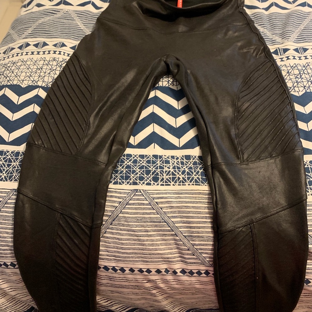 Spanx Faux Leather Moto leggings